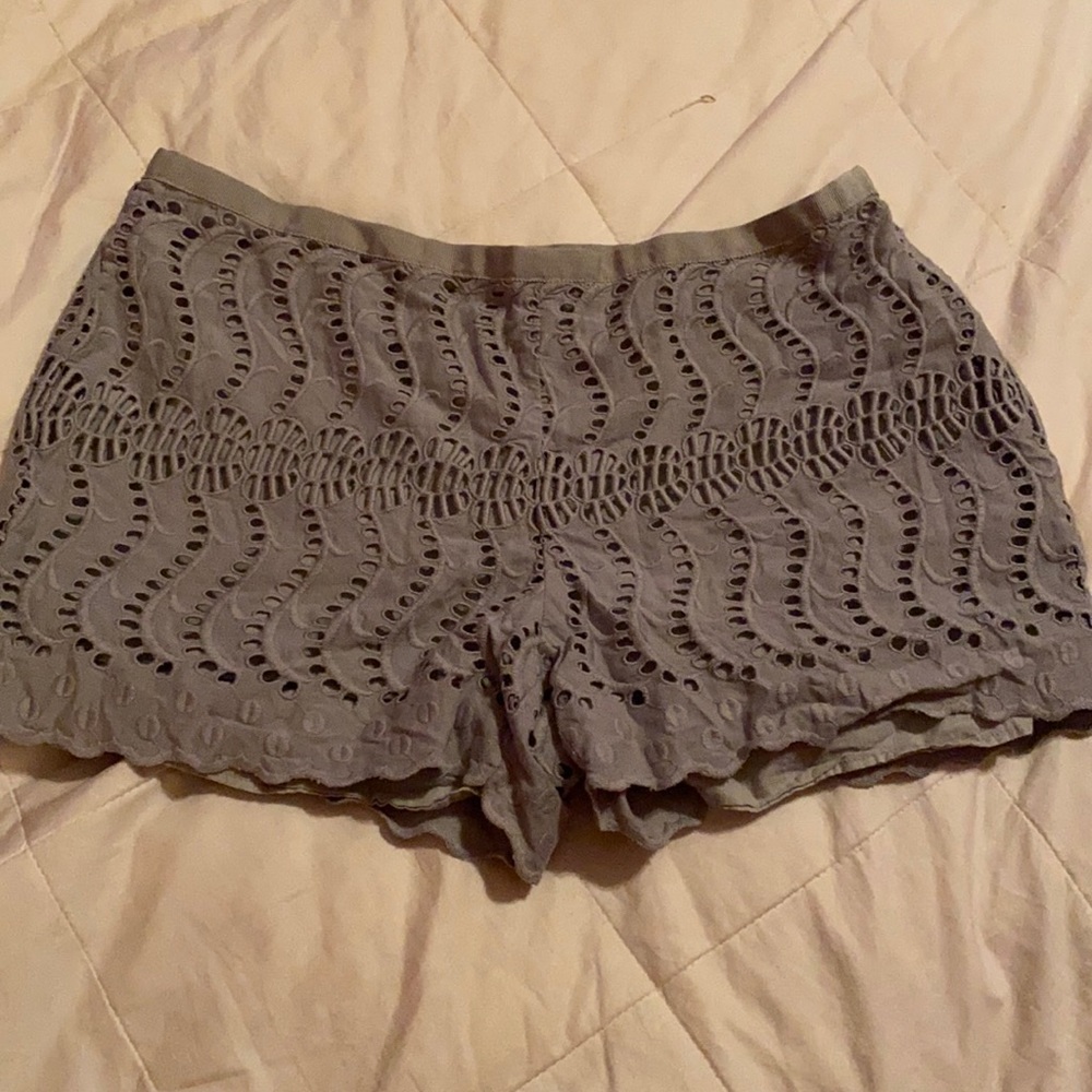 Women’s JCrew gray eyelet side zip cotton shorts